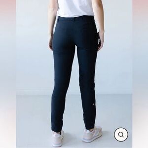 Abendroth Peggy Pant Professional Jogger in Midnight Black.‎